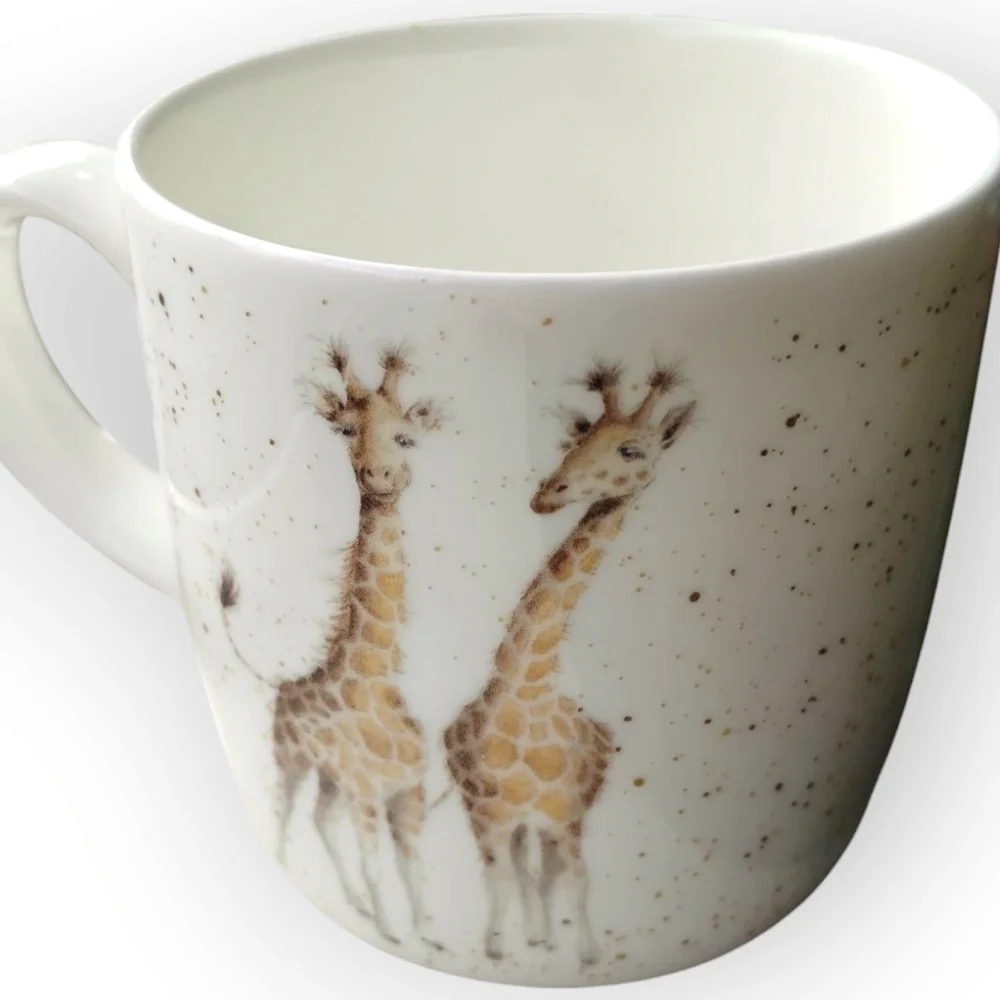 Royal Worcester Wrendale Designs Giraffe First Kiss Momma and Baby - Picture 5 of 7